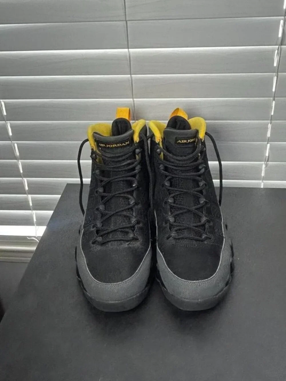 Air Jordan 9 Retro University Gold Black Size 11 CT8019-070